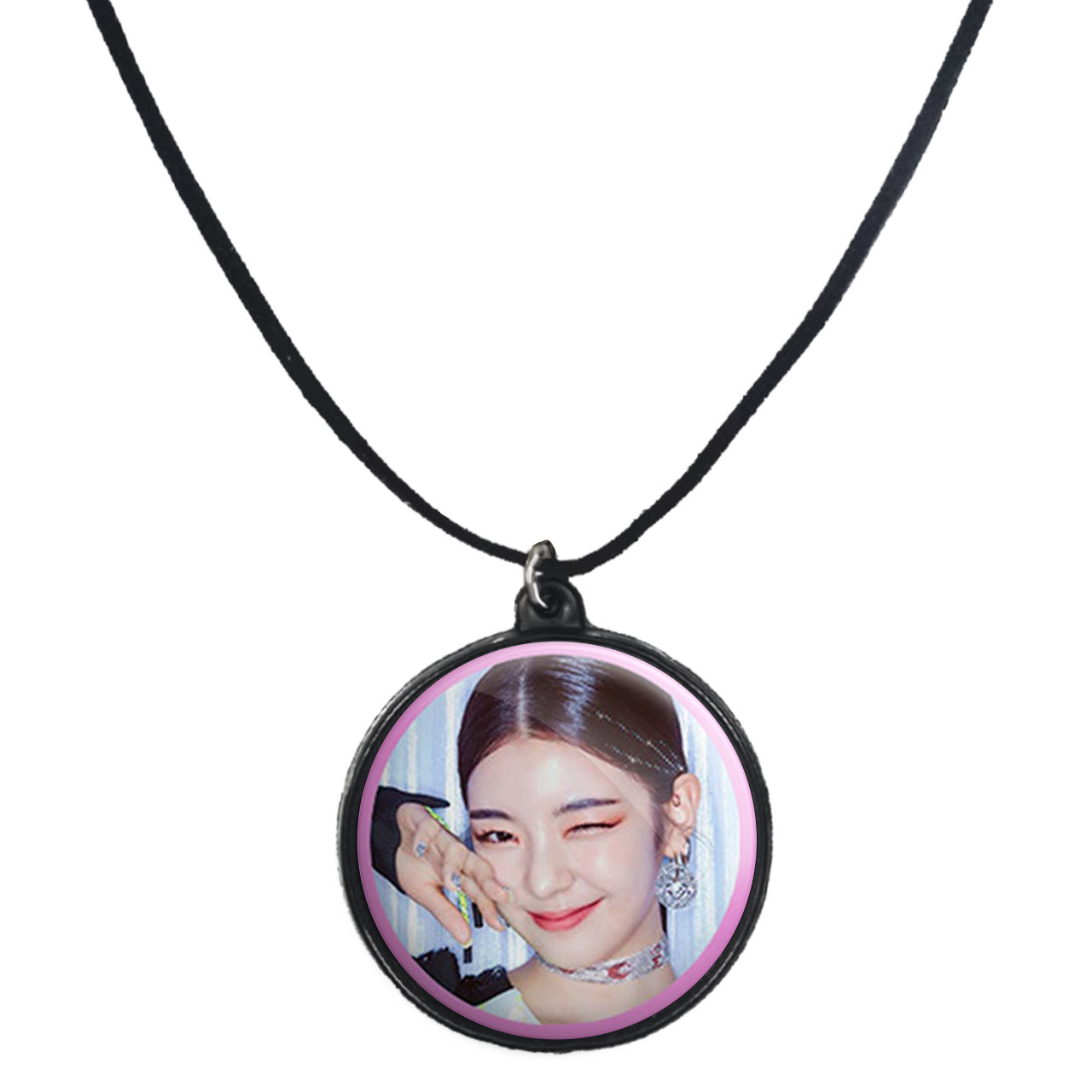 گردنبند پرمانه طرح گروه موسیقی ایتزی کد pmb.3261 مدل دو طرفه