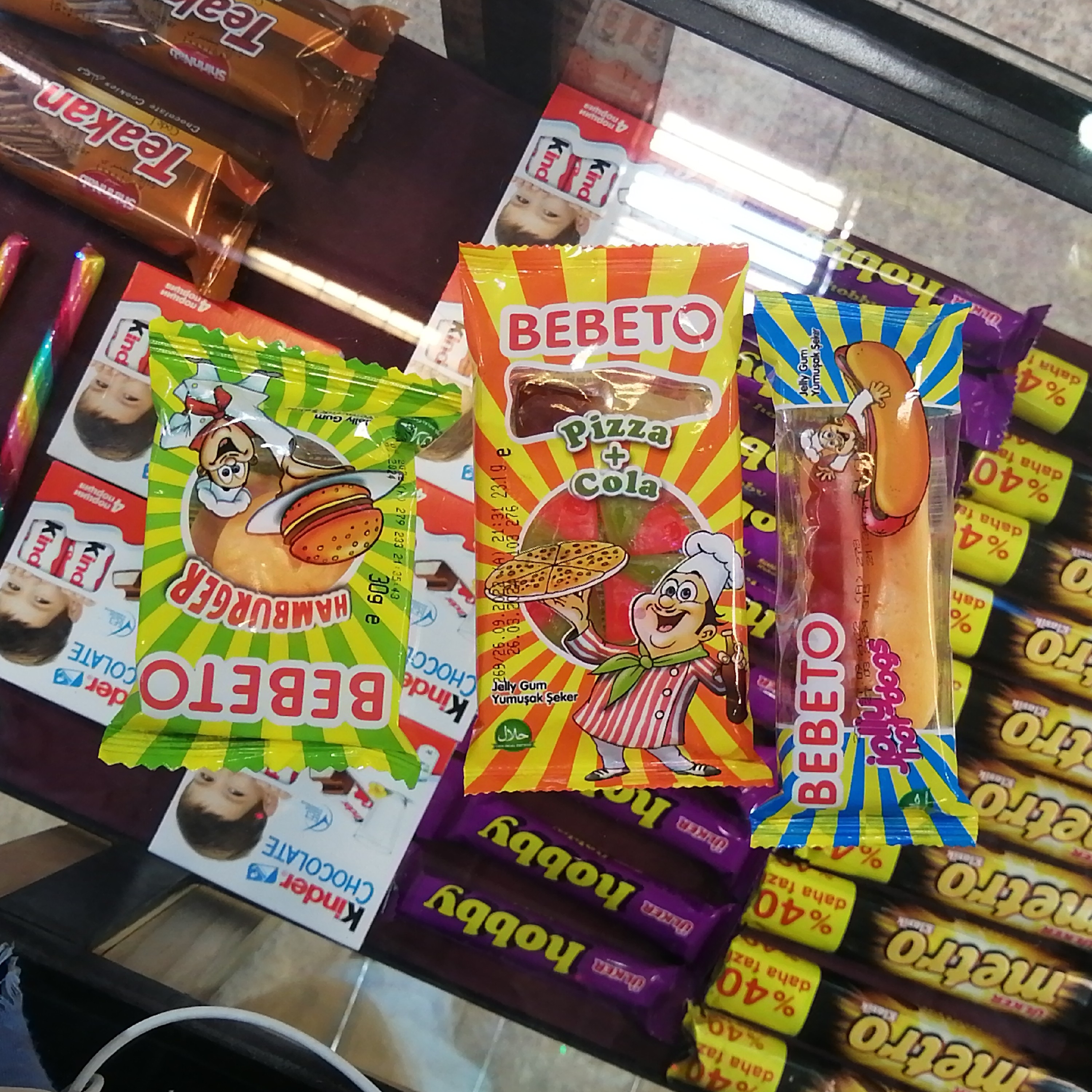 انواع پاستیل های فست فود ببتوBEBETO