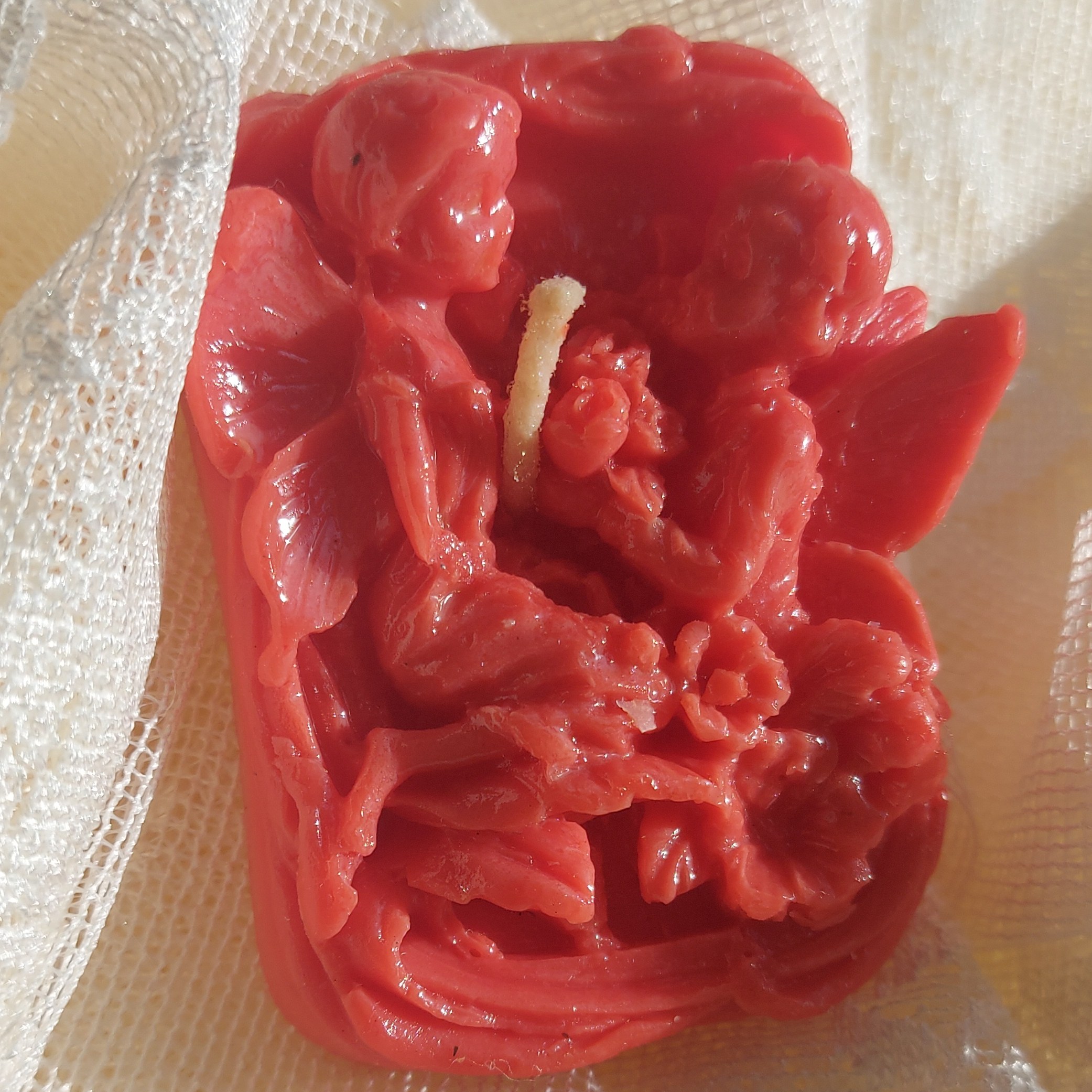 شمع زوج گل به دست 