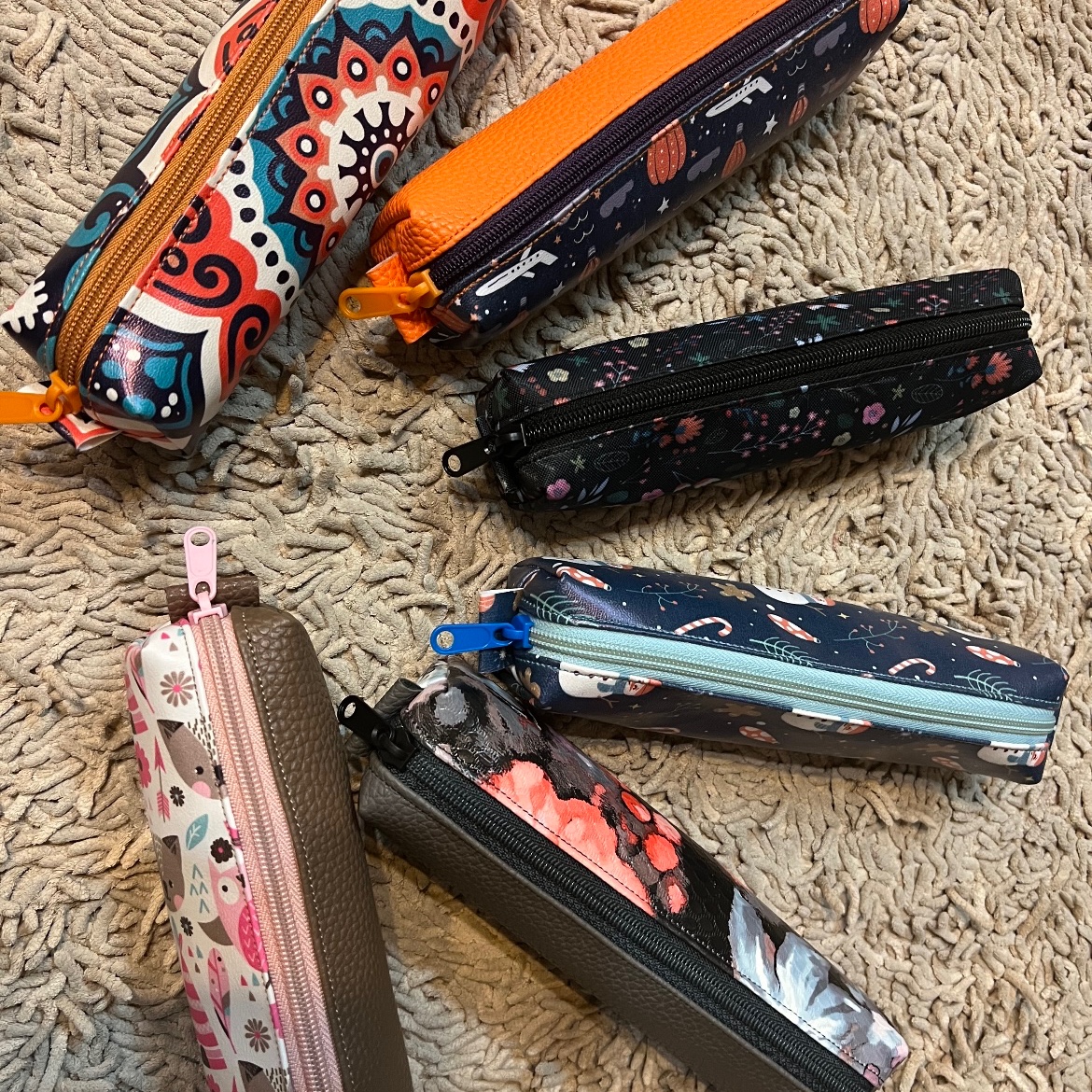 جامدادی چرم طرح دار سایز متوسط