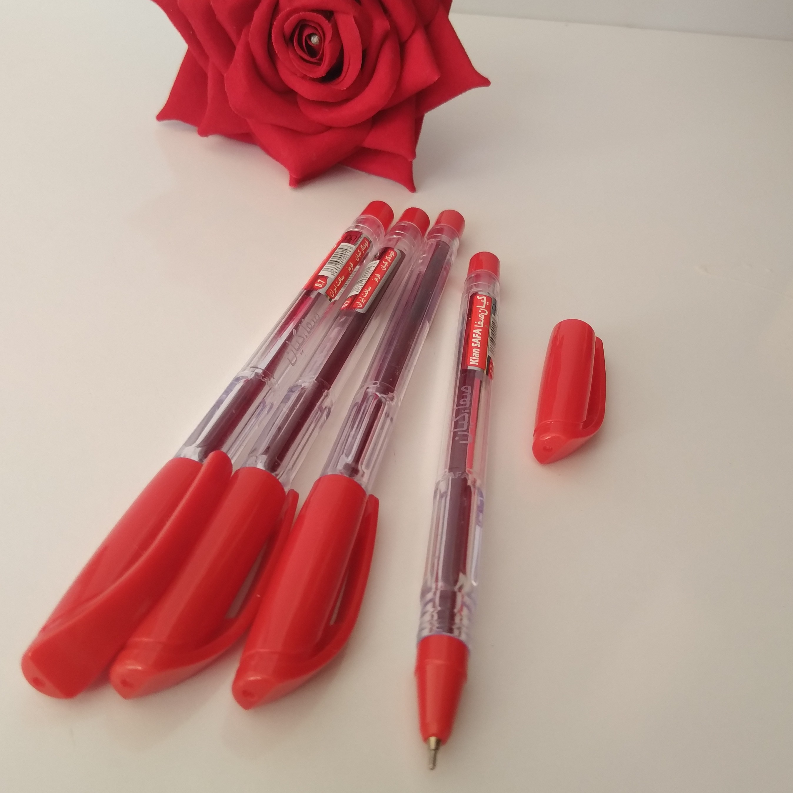 خودکار قرمز کیان