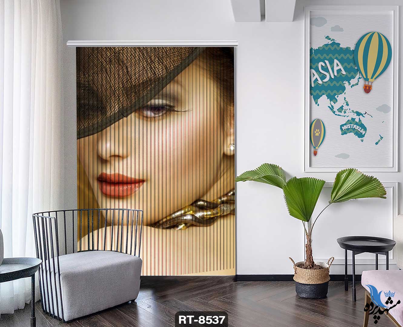 پرده شرشره تصویری طرح زن آرایش کرده RT8537