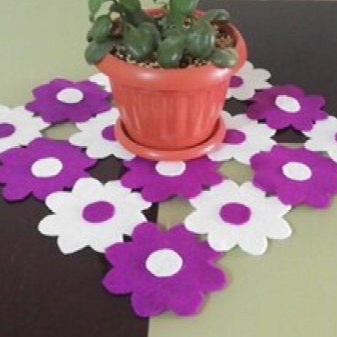 رومیزی نمدی ابعاد 80 در 50 سانتی متر