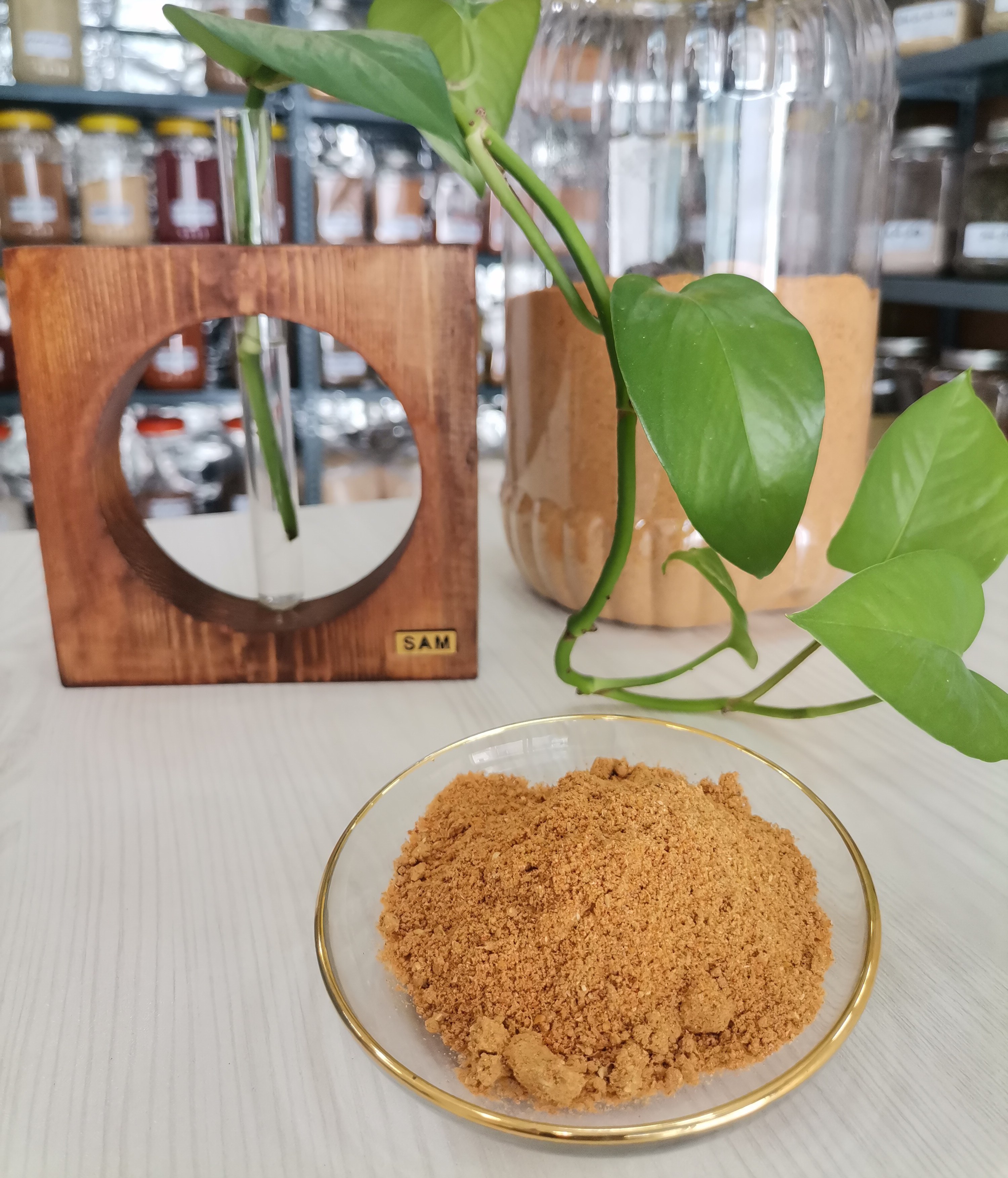 ادویه جوجه کباب درجه یک خانه ادویه در بسته بندی های 100 گرمی