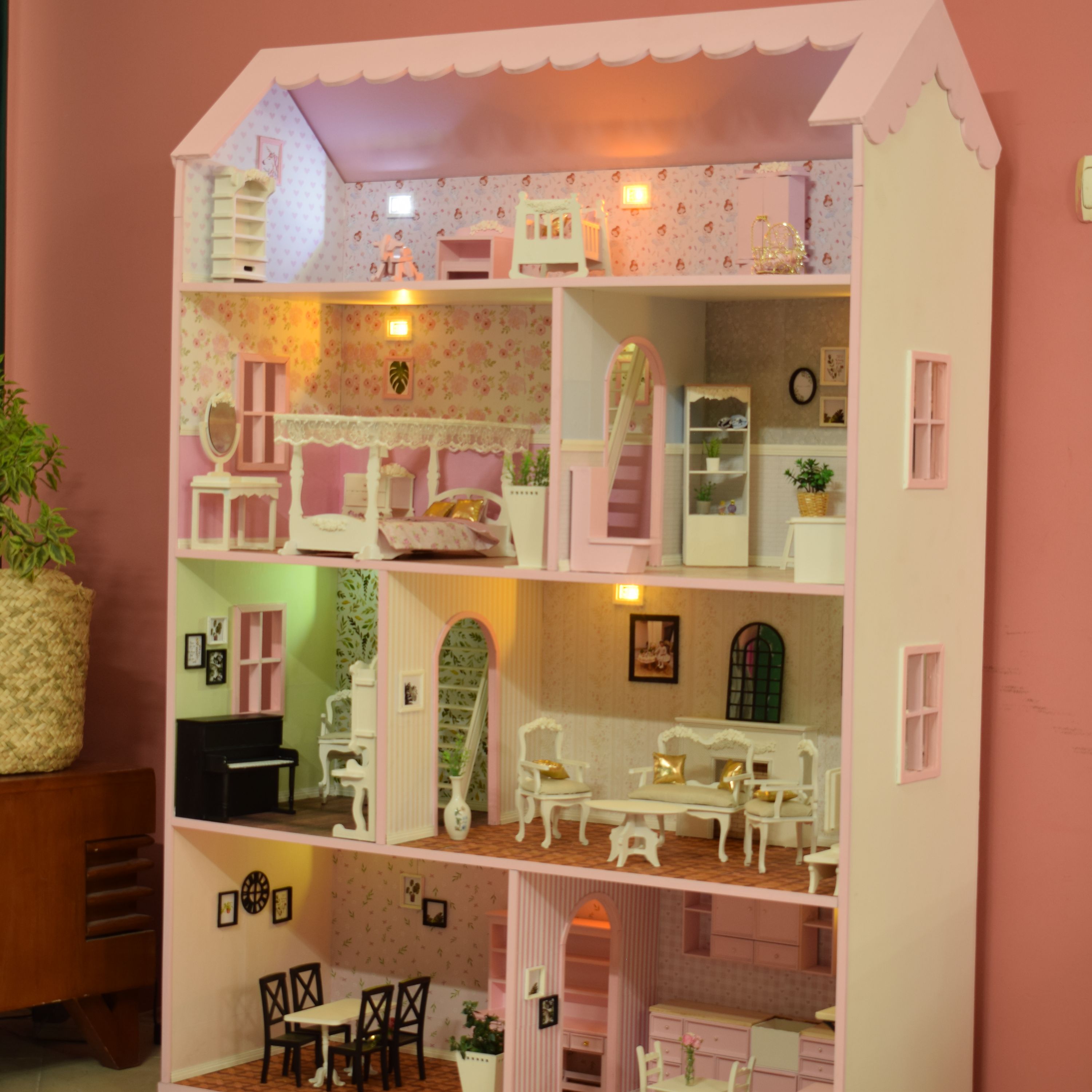 خانه عروسکی باربی 4 طبقه تاینی هوم  (پس کرایه)