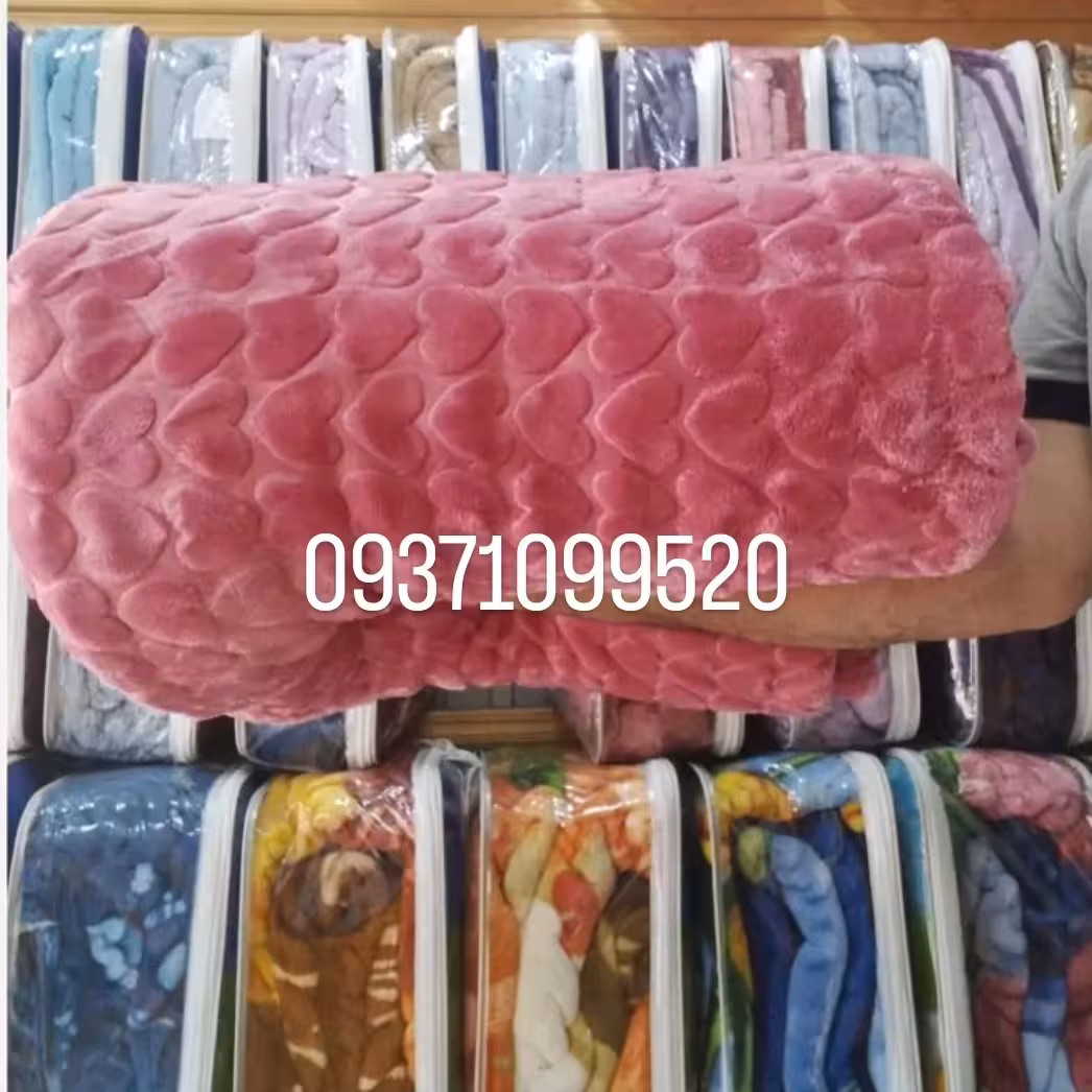 پتو نرمینه دونفره مدل نگین بسیار لطیف و براق طرح برجسته قلب ساکدار اورجینال رنگ پوست پیازی