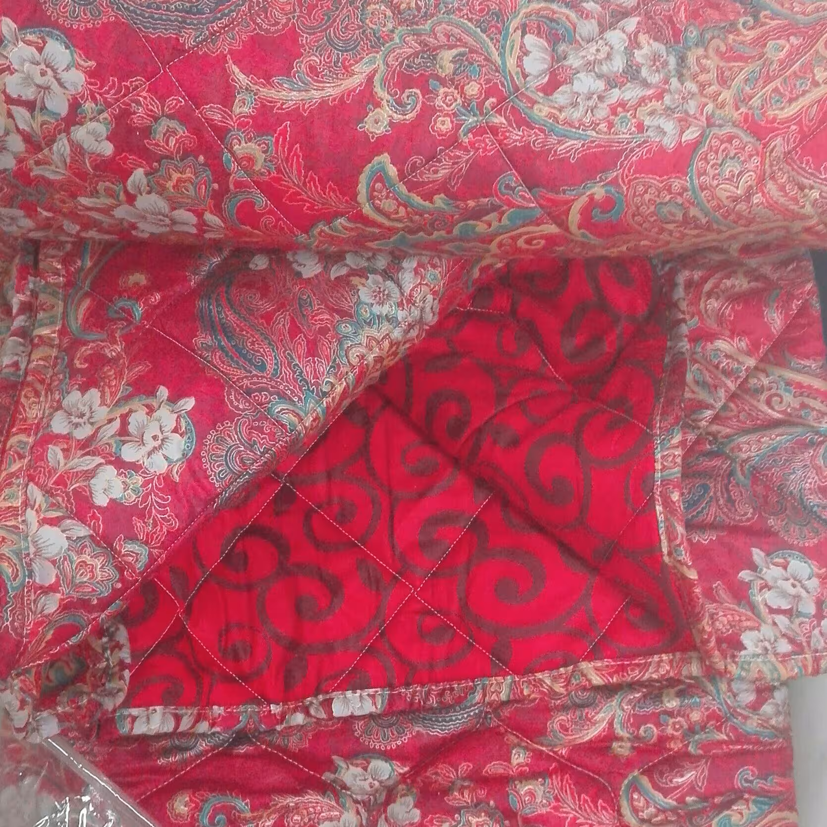سرویس خواب یک نفره (لحاف، تشک و روبالشی) ـ طرح طلاکوب