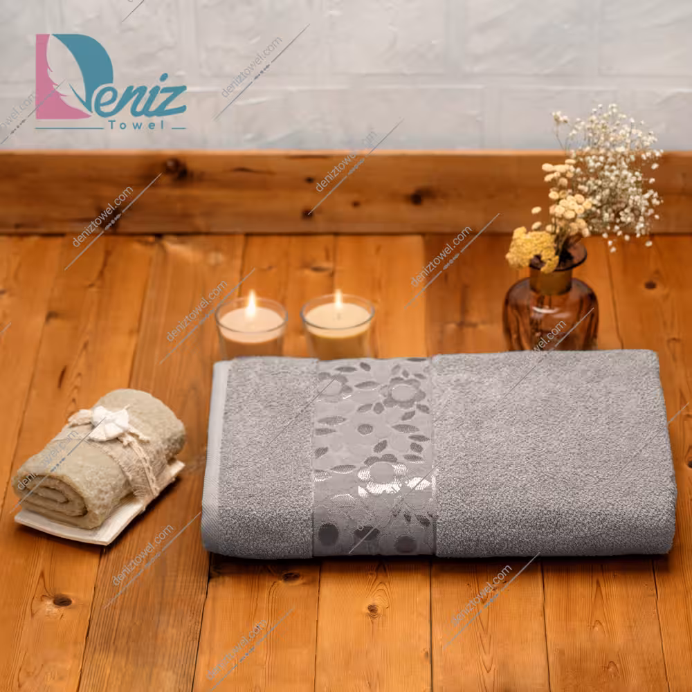حوله دستی طرح سوپرایز رنگ طوسی روشن