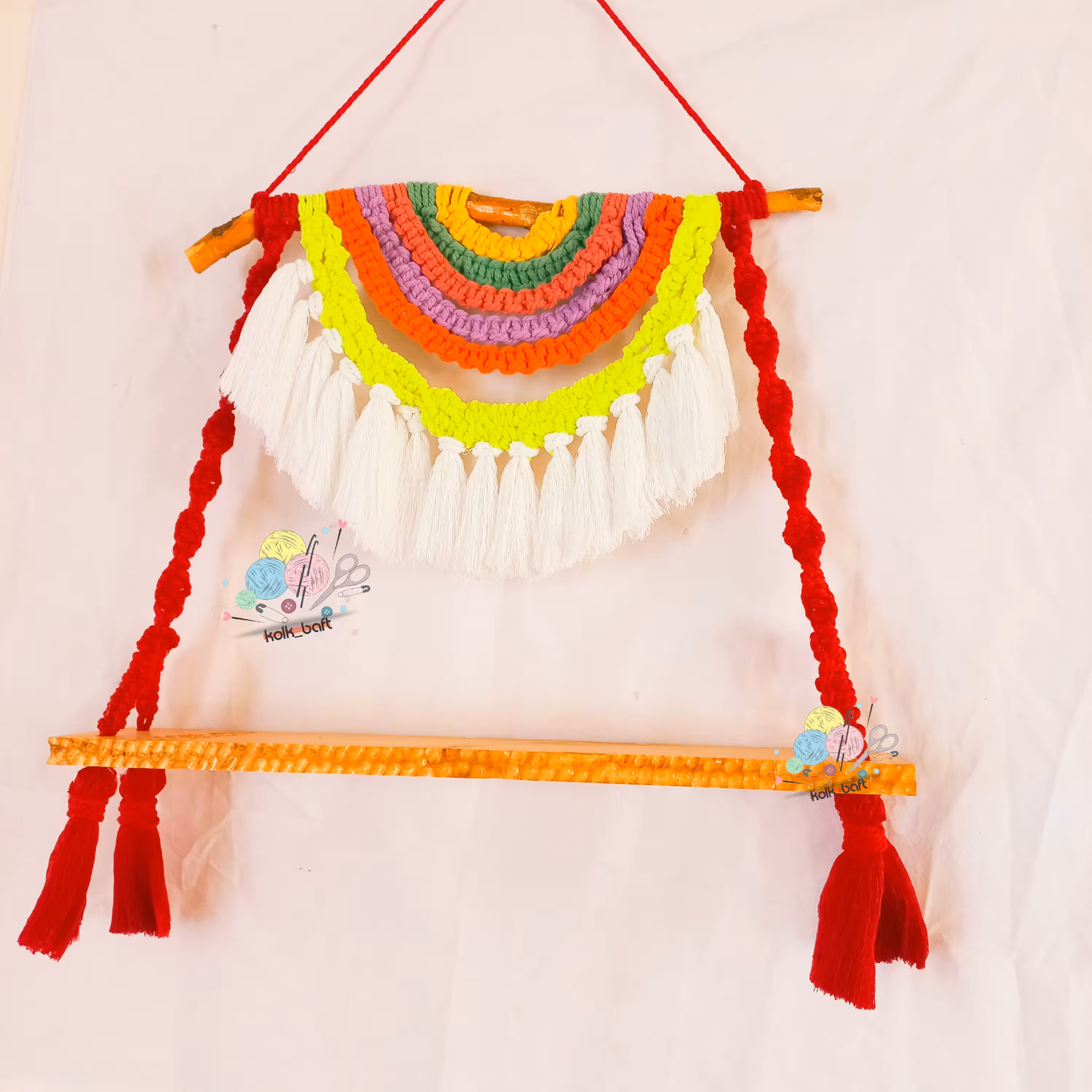 دیوار کوب و شلف مکرومه مدرن