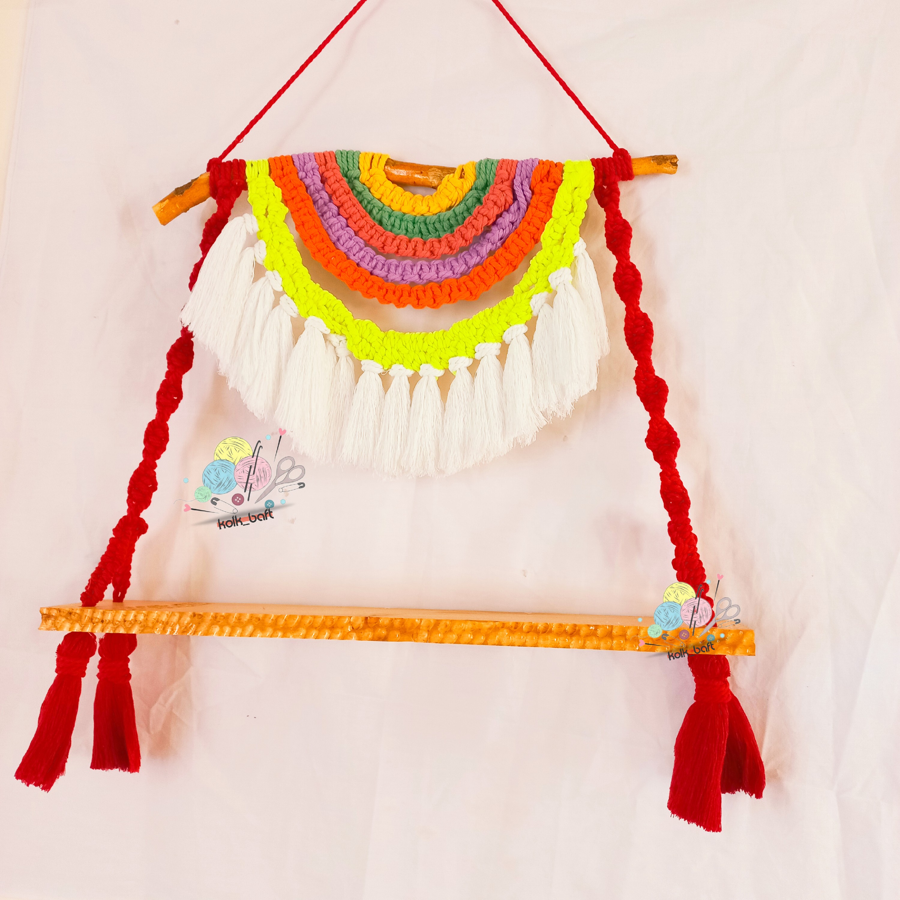 دیوار کوب و شلف مکرومه مدرن