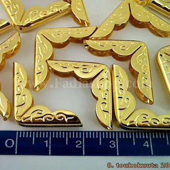 پرچ کناره 2 طرح دار طلایی