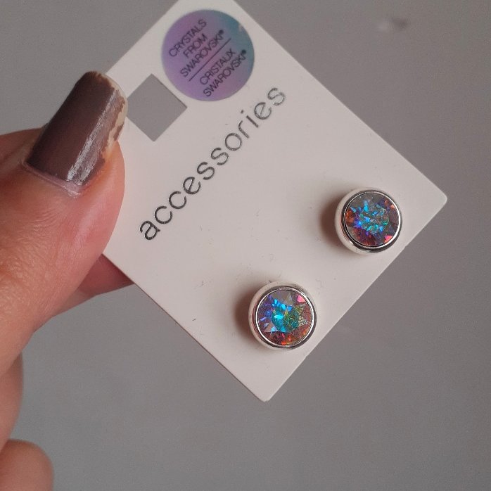 گوشواره هلوگرامی گوشواره هفت رنگ گوشواره سوارسکی گوشواره سواروسکی اصل