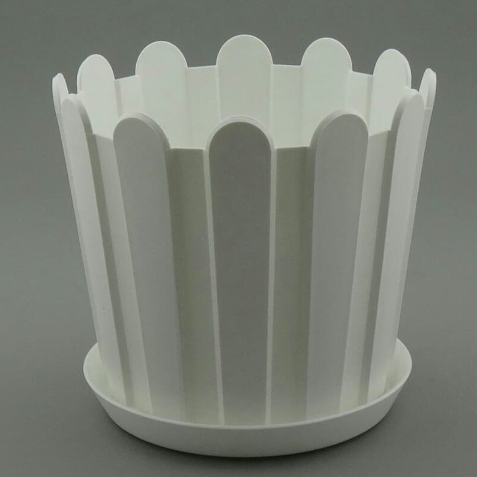 گلدان پلاستیکی سایز 18 سانتیمتر سفید