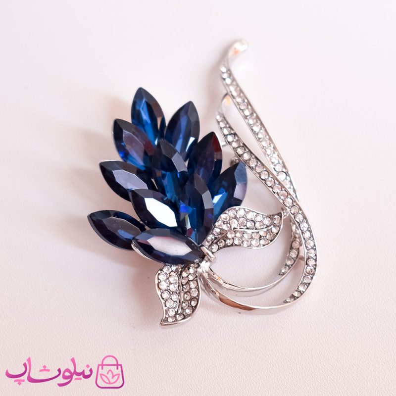 گل سینه زنانه فانتزی نگین دار کد 1010