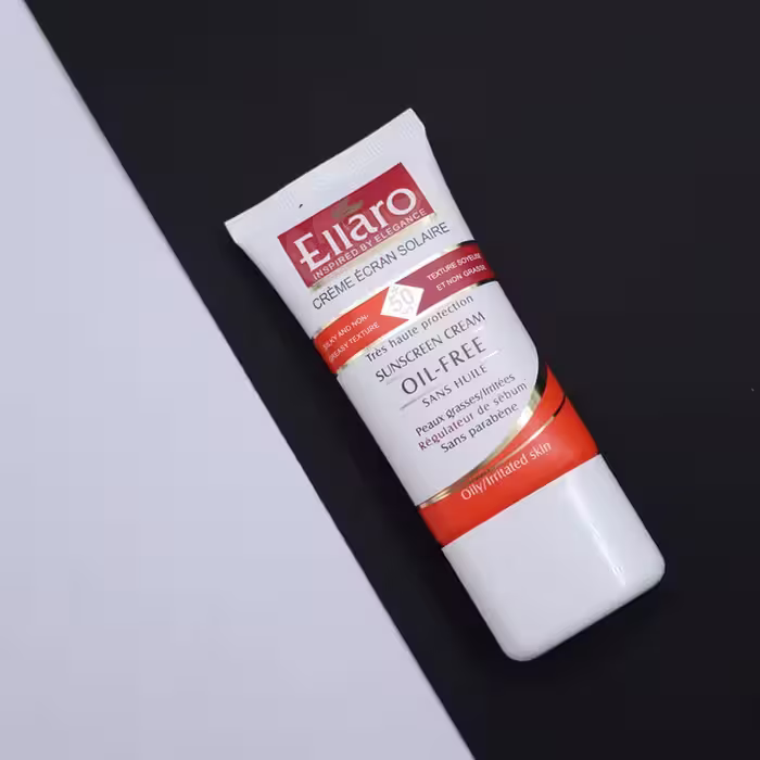 کرم ضدآفتاب الارو پوست چرب SPF50 بی رنگ 40 میل