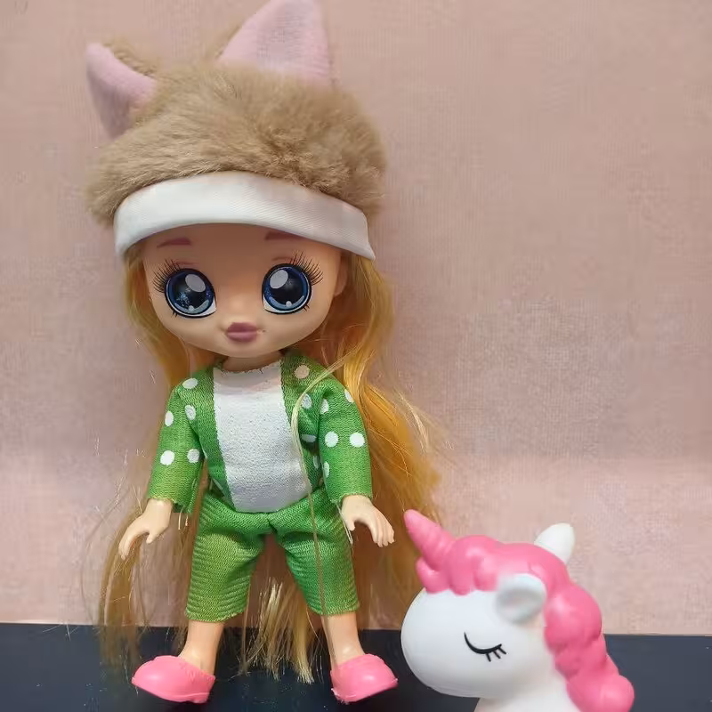 اسباب بازی عروسک کلاه دار به همراه تکشاخ(یونیکورن) سایز کوچک (دارای جعبه)