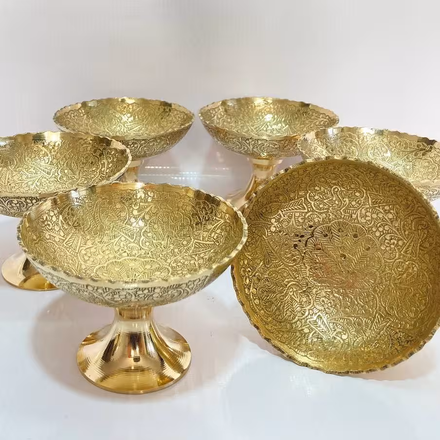 پیاله طاووس لبه ریز برنجی هندی