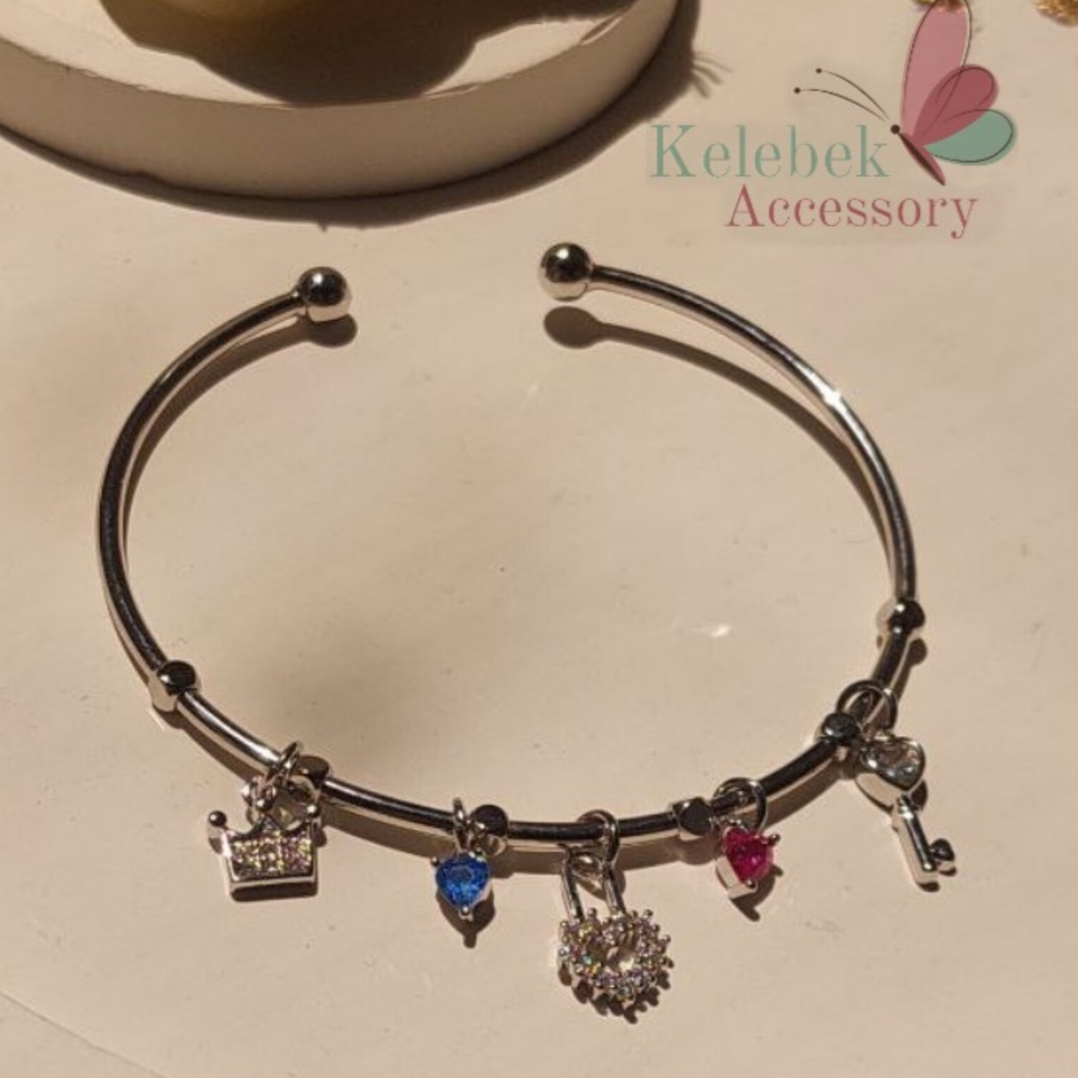 دستبند النگویی