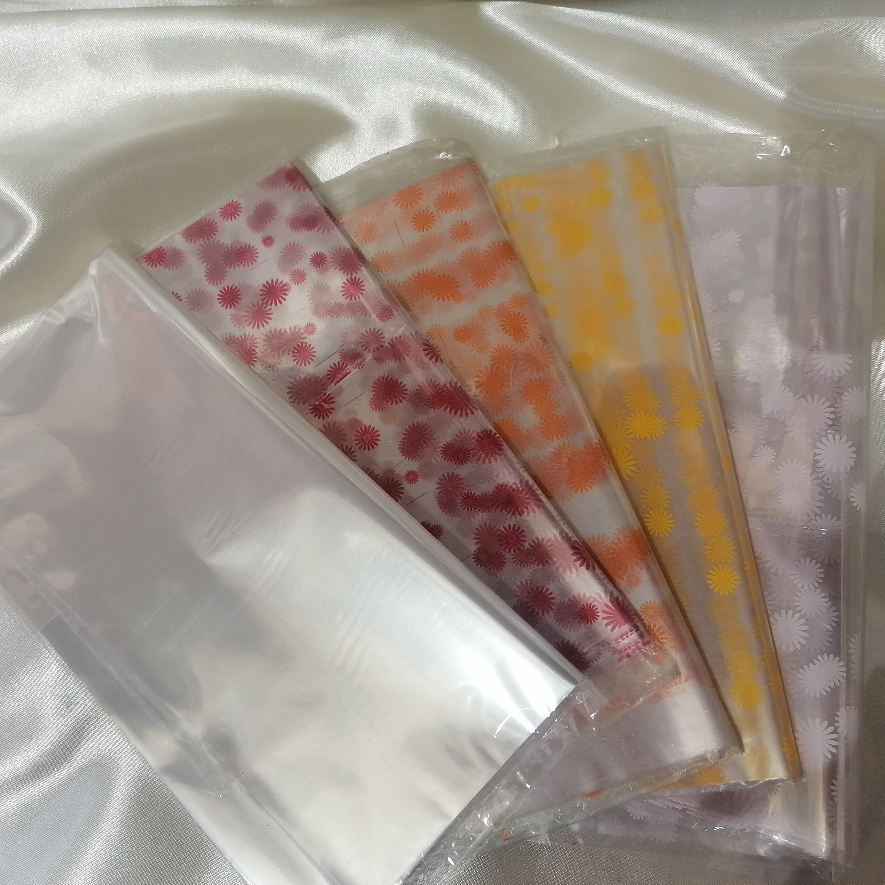 طلق نون و پنیر عقد50 عددی برش خورده  (رنگبندی مطابق عکس) 