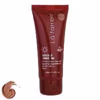 کرم ضد آفتاب رنگی لافارر مدل SPF40، مناسب پوست‌های چرب، حجم 40 میلی‌لیتر