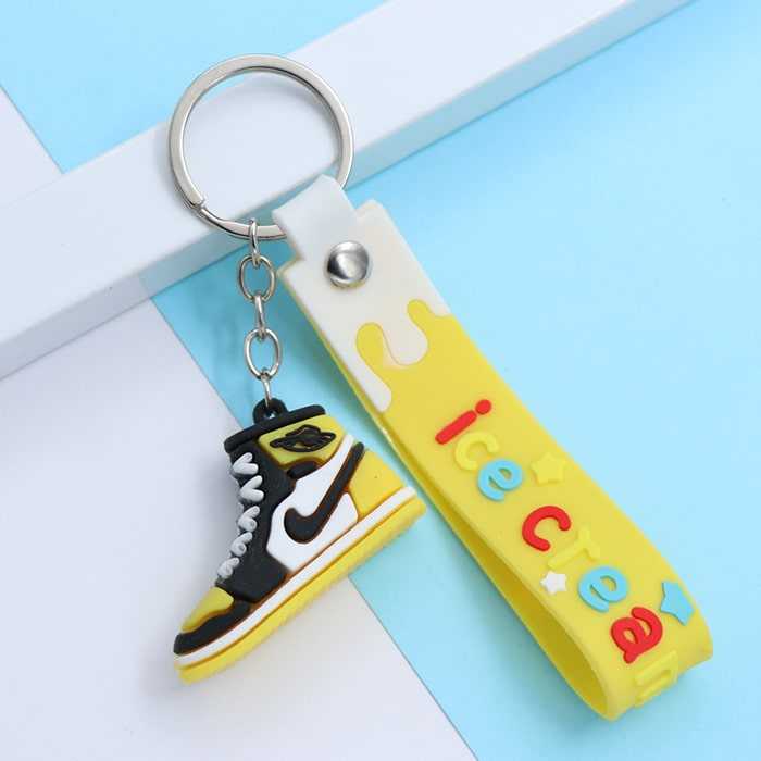 جاکلیدی آویز کیف سیلیکونی نیم بوت نایک زرد 32774