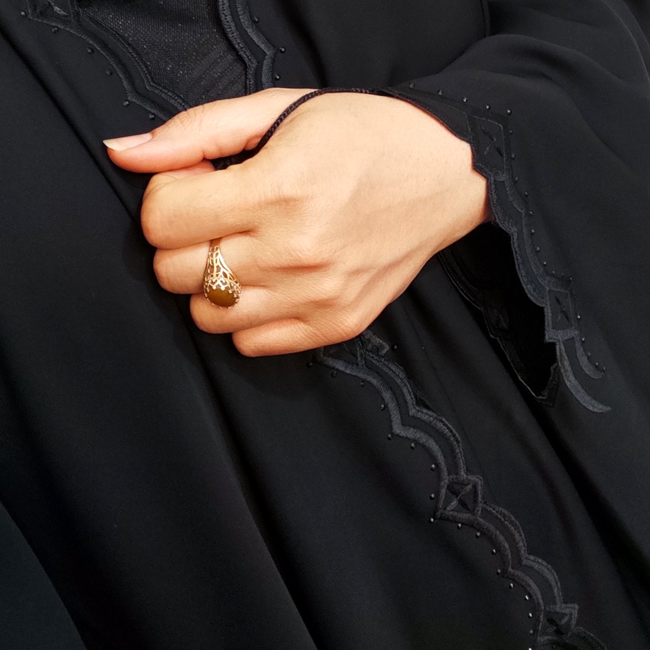 چادر عربی گلدوزی سوپر ندا درجه یک ضد چروک ضد نخ کش مشکی زیبا