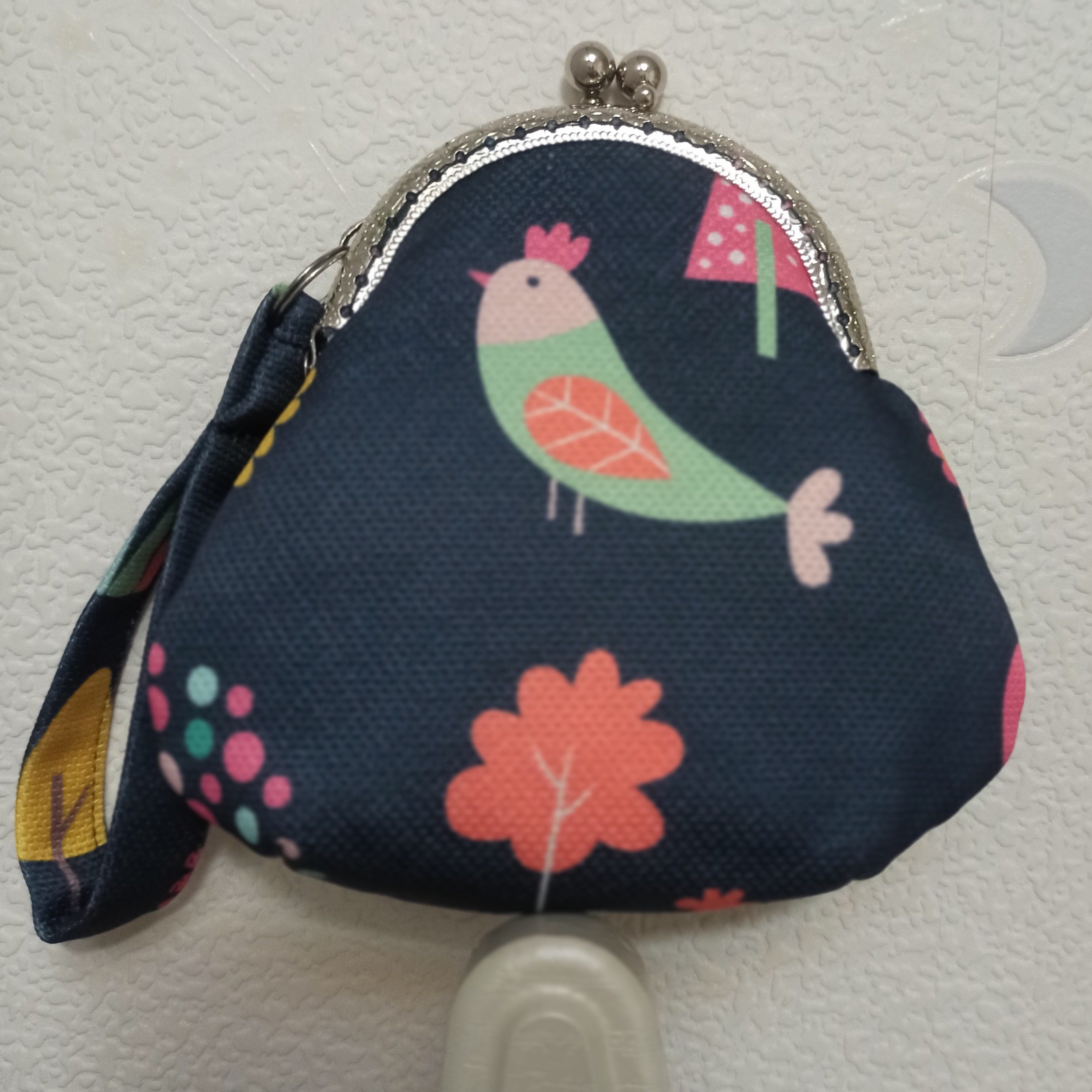 جاسوییچی و کیف بچه گونه