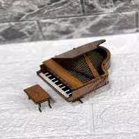 ساز پیانو کلاسیک دکوری