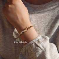 دستبند کارتیه و مروارید پرورشی