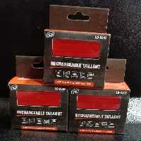 چراغ شارژی عقب نور قرمز مناسب نصب بروی انواع وسایل نقلیه 