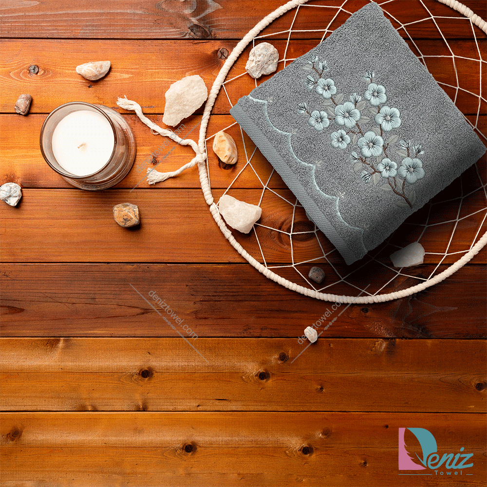 حوله دستی گلدوزی طرح ملینا رنگ طوسی