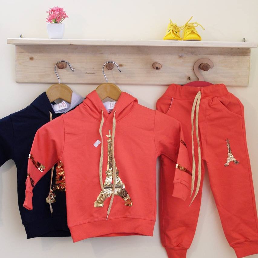 هودی شلوار برج ایفل اسپرت
داخل کلاه خزدار