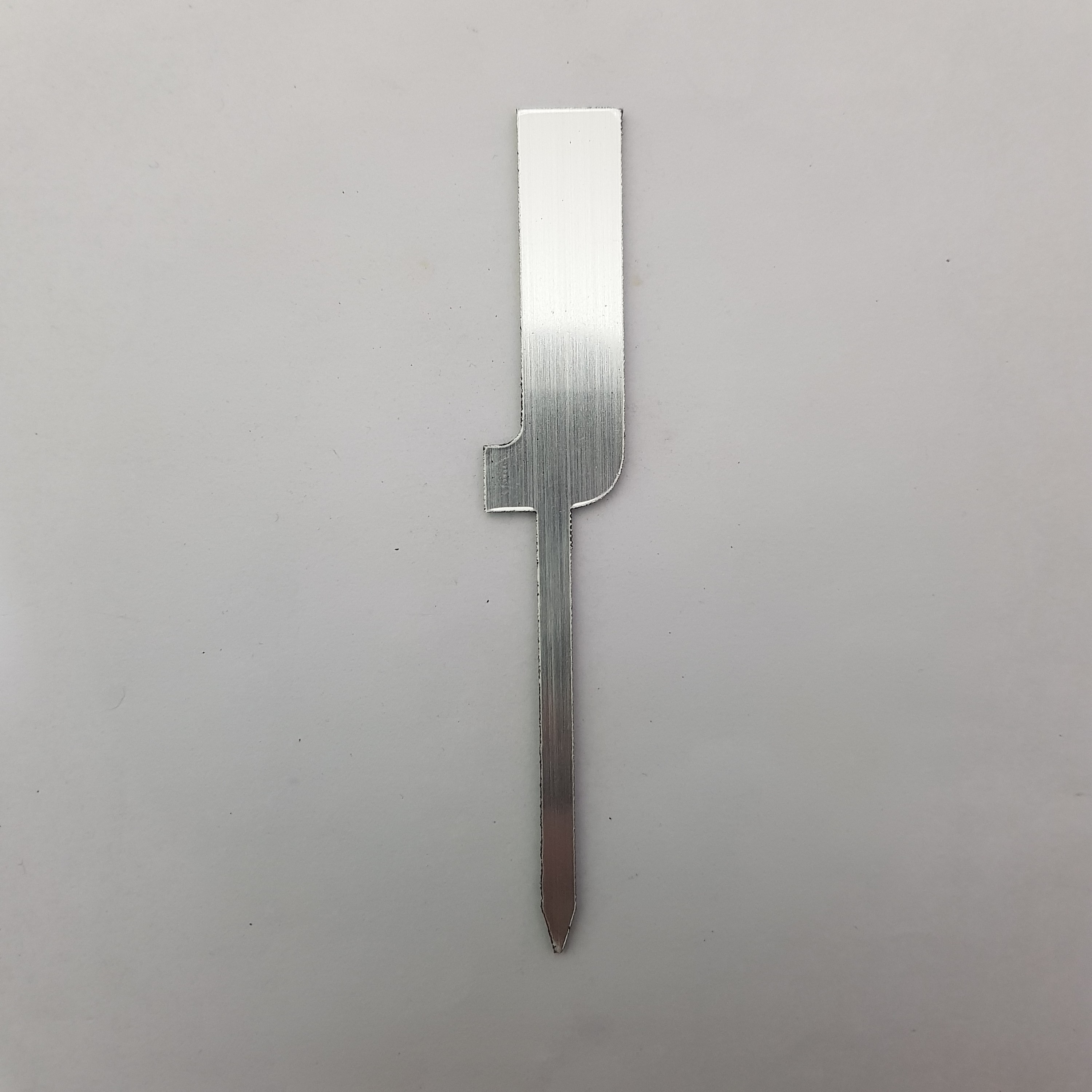 تاپر کیک تولد، مولتی استایل نقره ای، طرح حرف J، مدل 002