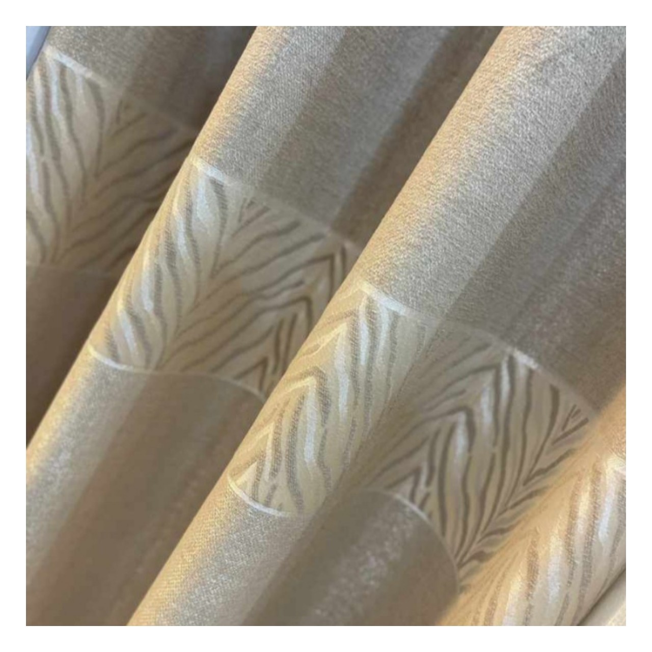 پرده لاندن مناسب رویه قواره ای ( هرقواره سه متر ) رنگ بندی نود و عرض یکونیم 