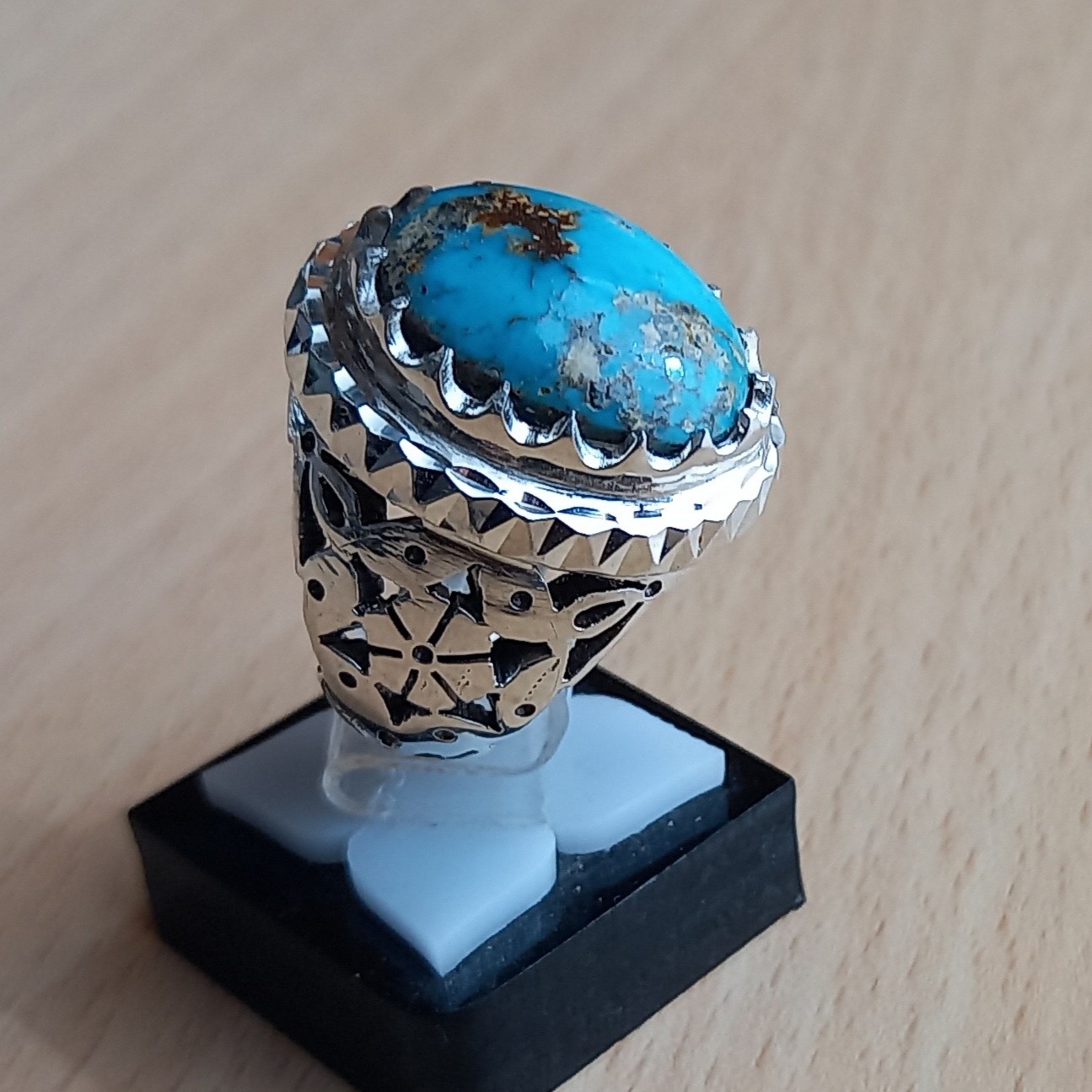 انگشتر نقره دستساز  با نگین فیروزه  نیشابوری طبیعی 