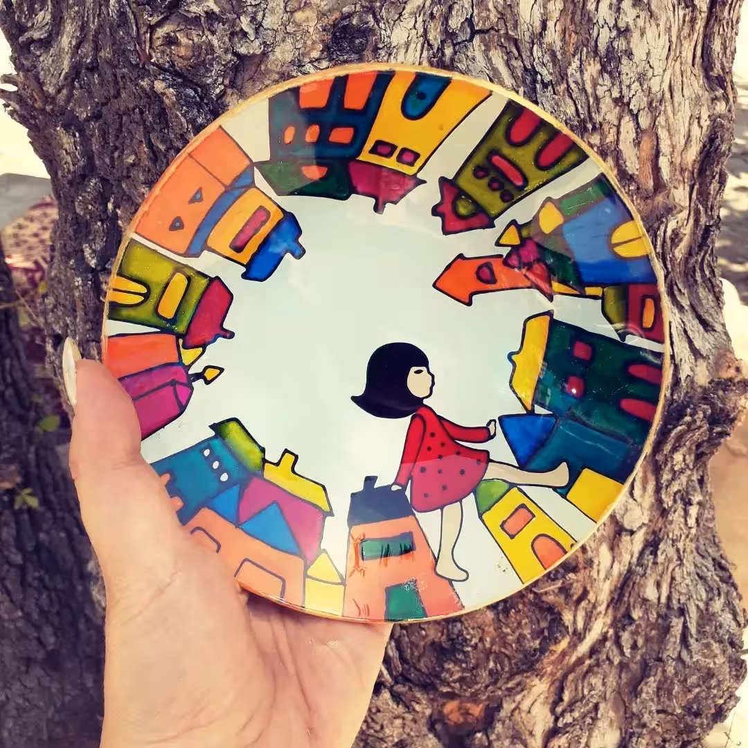 کاسه ی شیشه ای با طرح خاص 