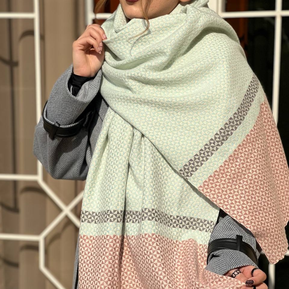 شال موهر طرح پیچازی مربعی2 کد 68158