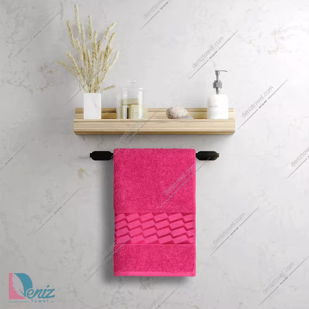 حوله دستی بزرگ طرح آرام رنگ سرخابی