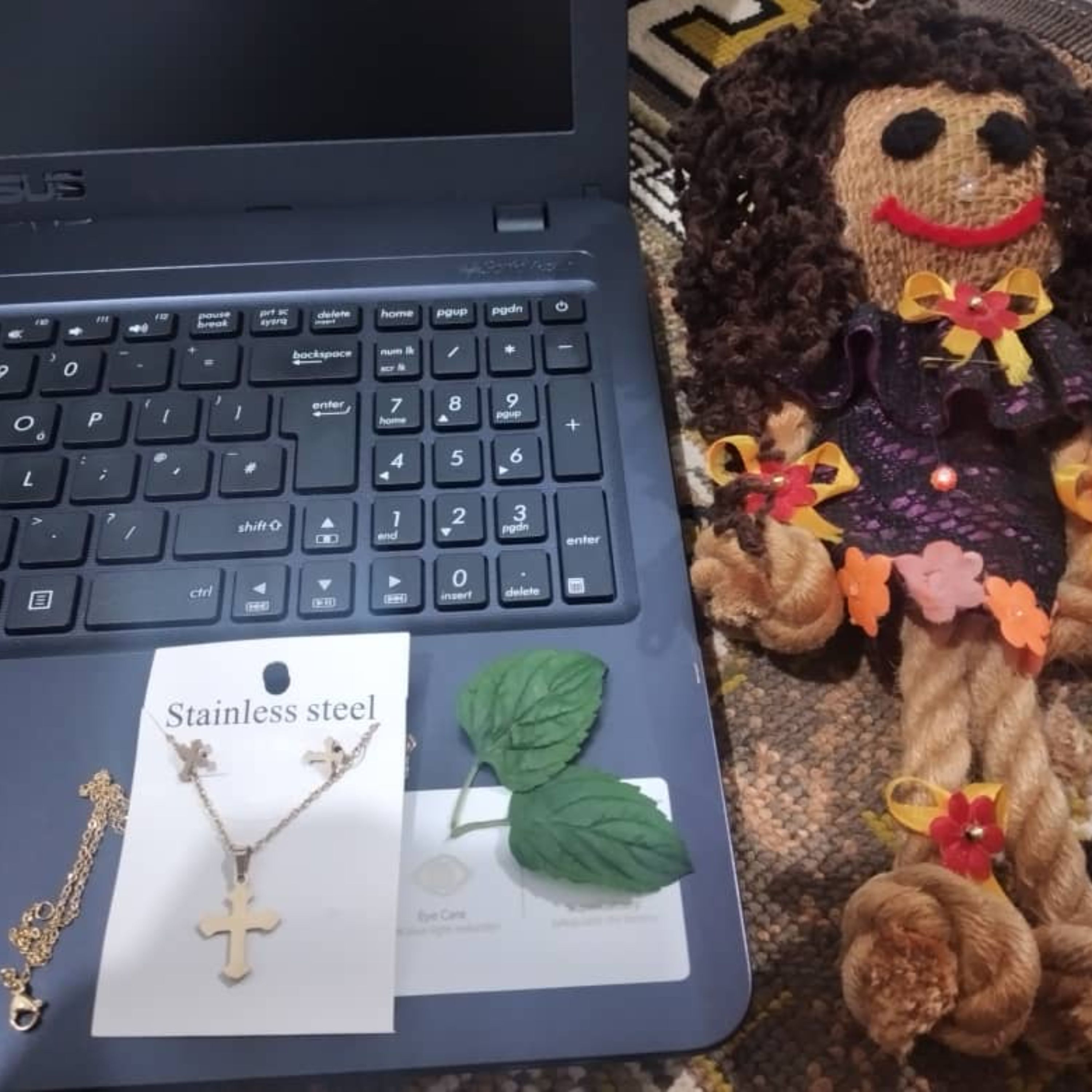 نیم ست (گوشواره وگردنبند)استیل رنگ ثابت ضداب 