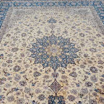 فرش دستبافت نه و نیم متری اصفهان آبتین کد 4