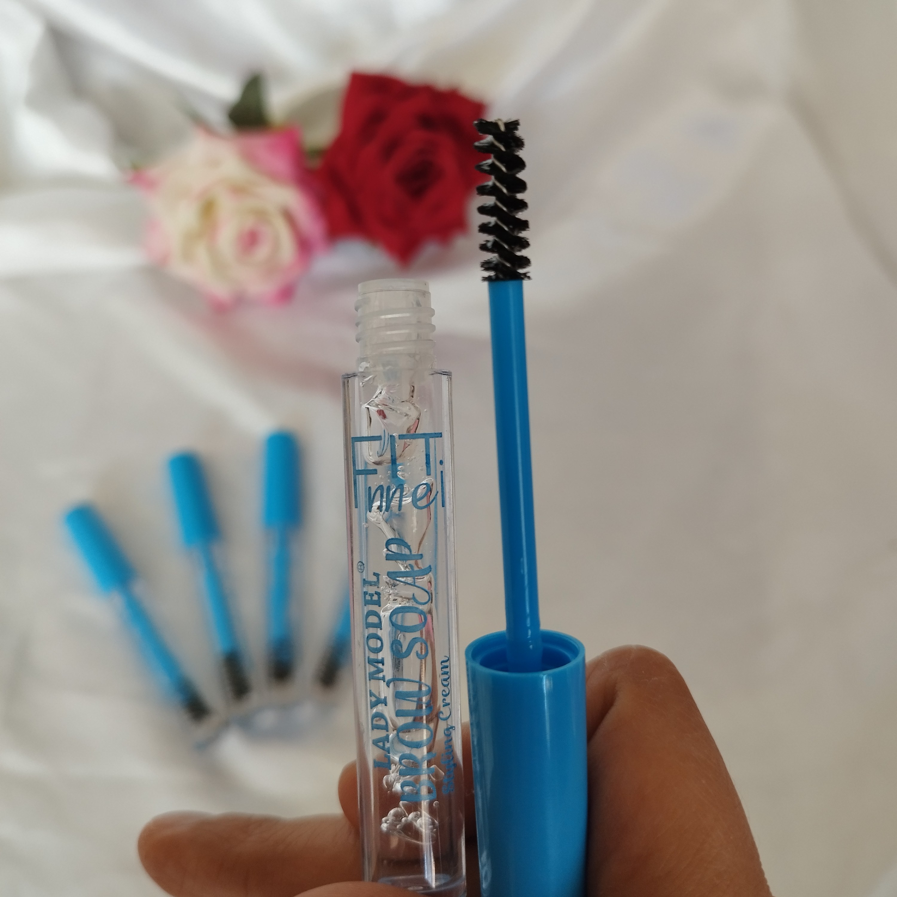 ژل مژه و ابرو فیت می مایبلین