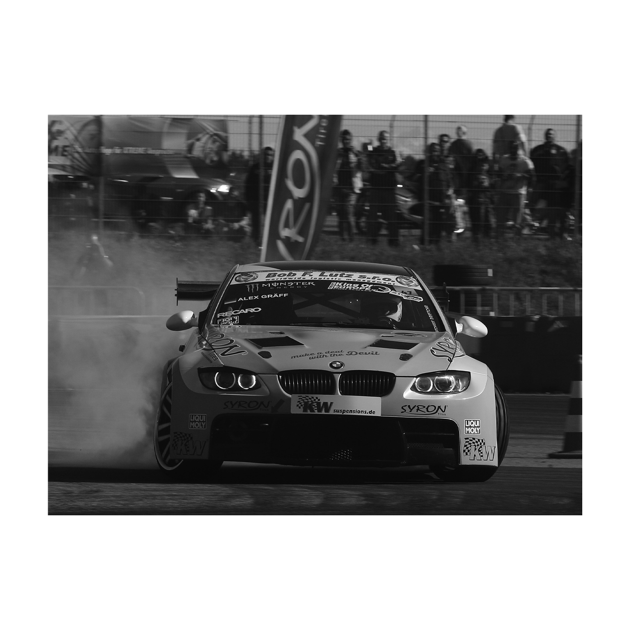 تابلو شاسی طرح ماشین بی ام و