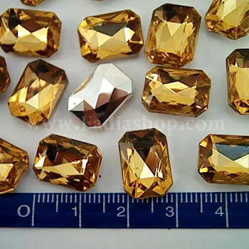 سنگ تزئینی طلایی