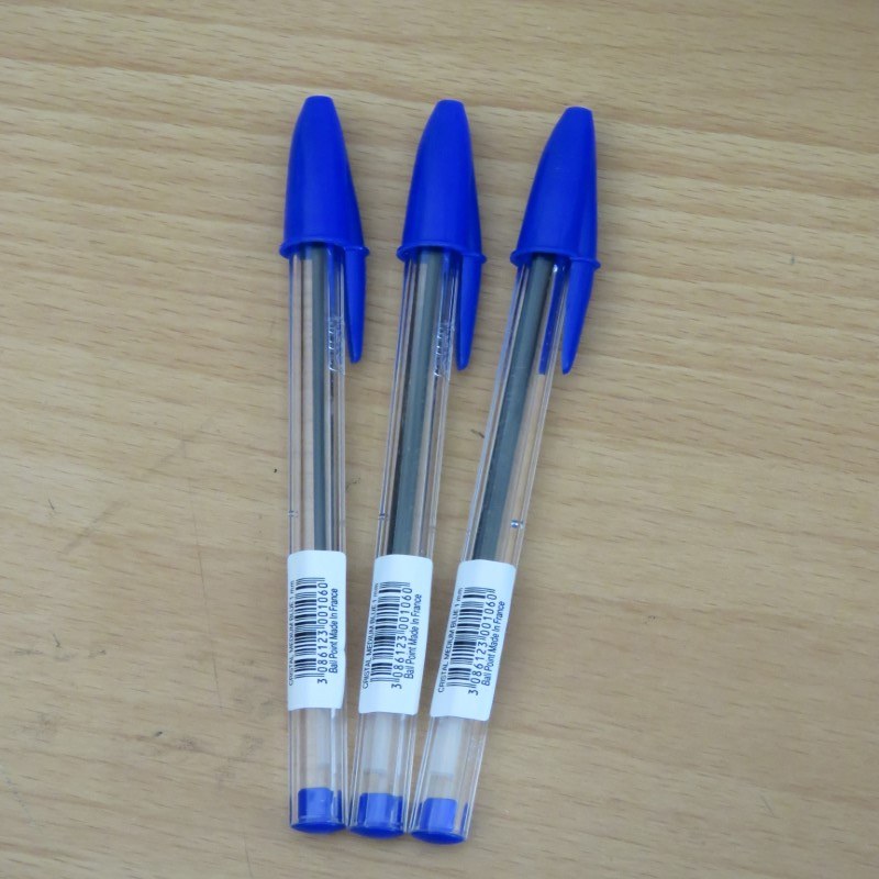 خودکار آبی Bic