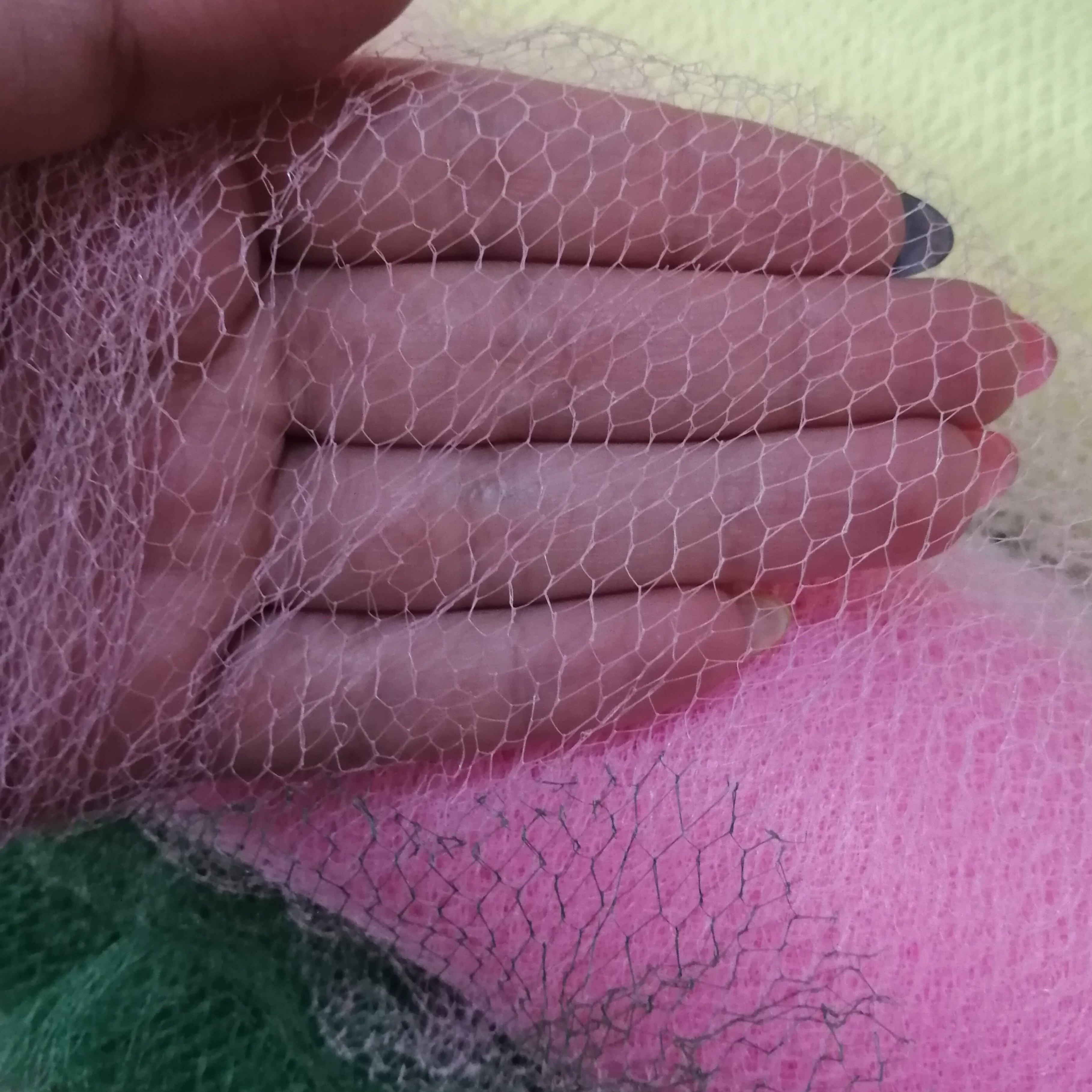 تور ساده رنگ صورتی خرازی طول یک متر عرض 75 سانتی متر