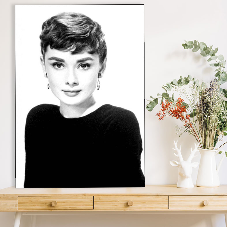 تابلو شاسی گالری استاربوی طرح آدری هپبورن مدل بازیگران 0111