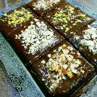 پودرآماده کیک خیس شکلاتی خانگی 550 گرم  چاشنی خاتون