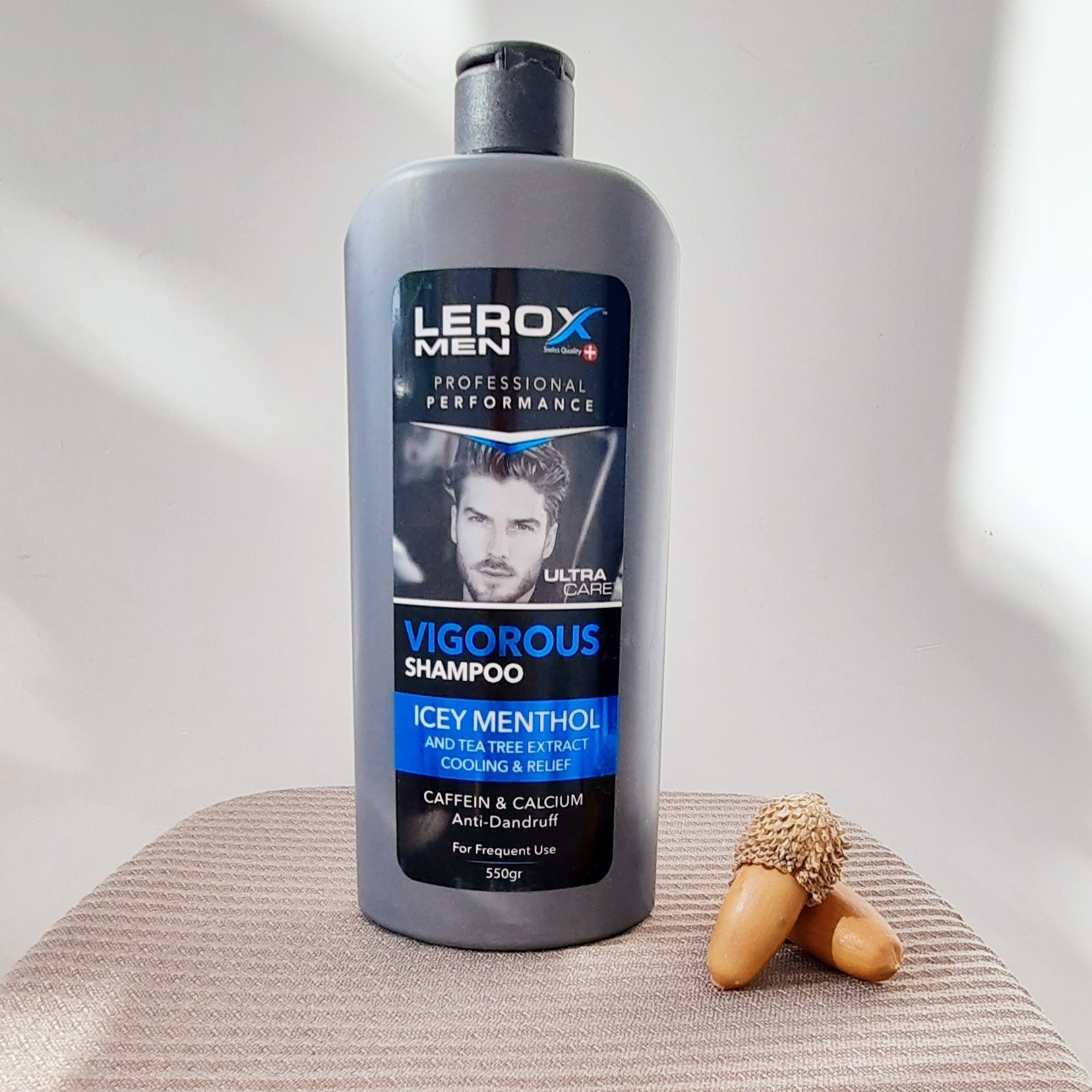 شامپو مخصوص موی سر آقایان لروکس