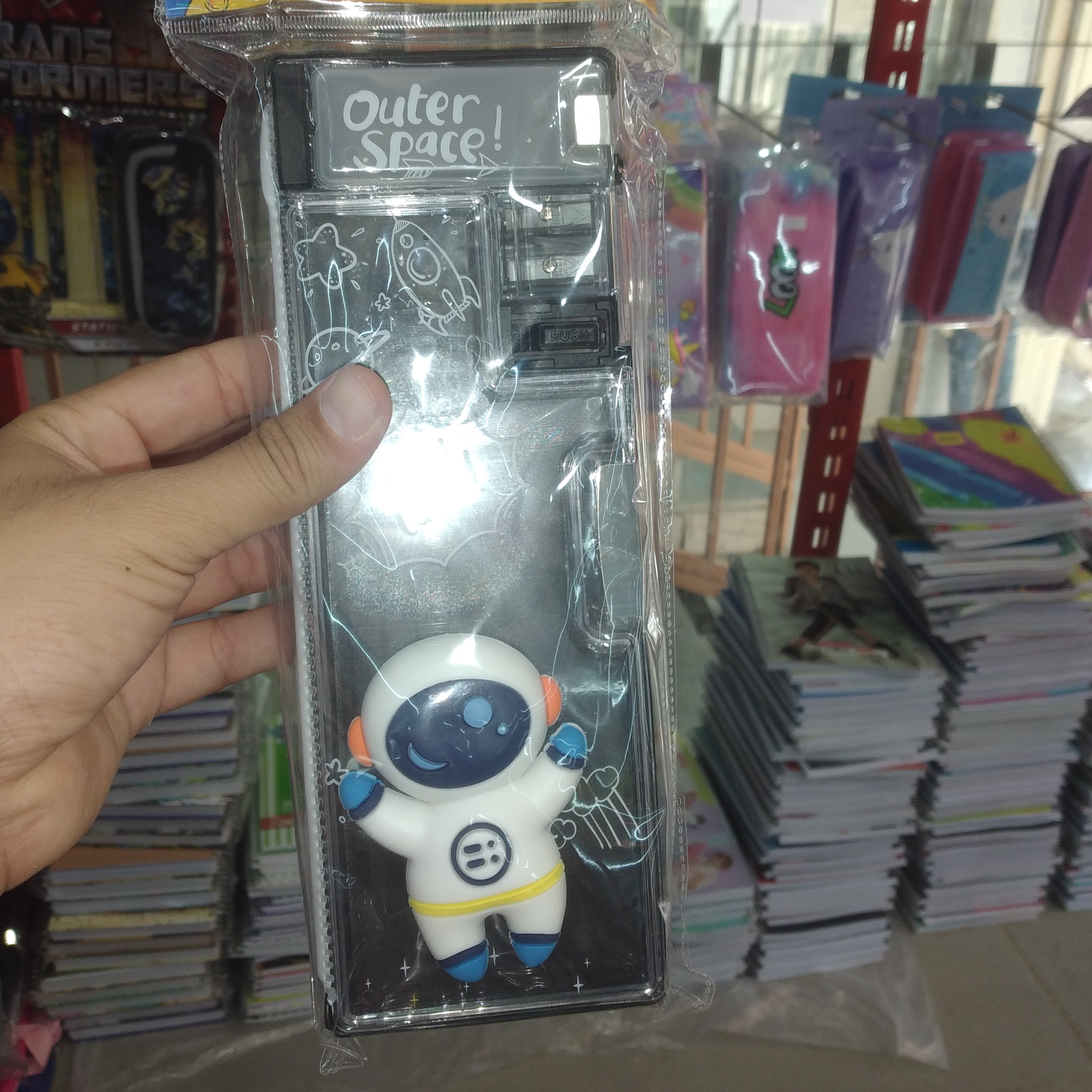 جامدادی مگنتی طرح فضانورد بلند