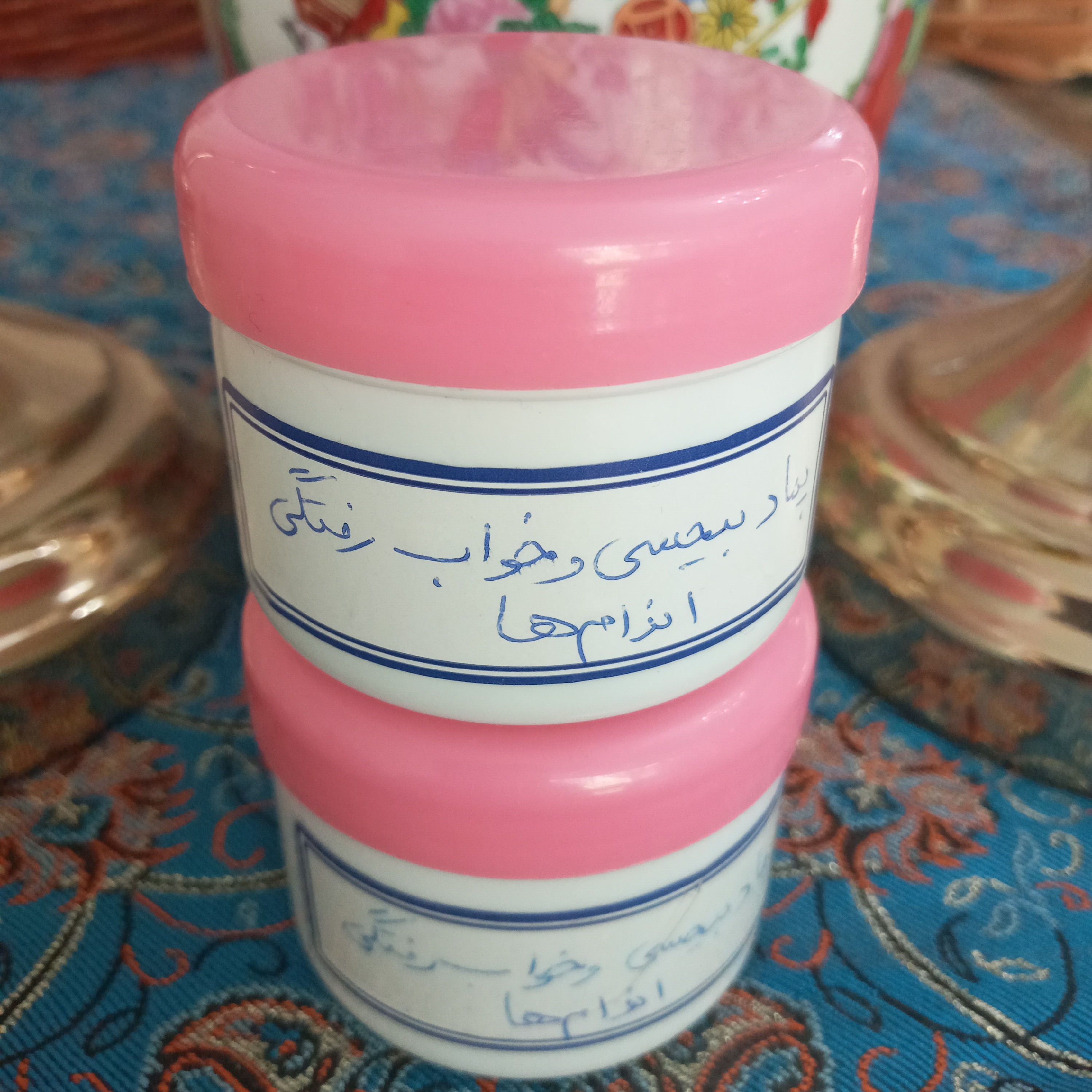 پماد سکته و فلج اندام ها  طبیبِ خونه  مناسب برای سکته ای ها و فلجی ها و گزگز انگشتان و بیحسی اندامها